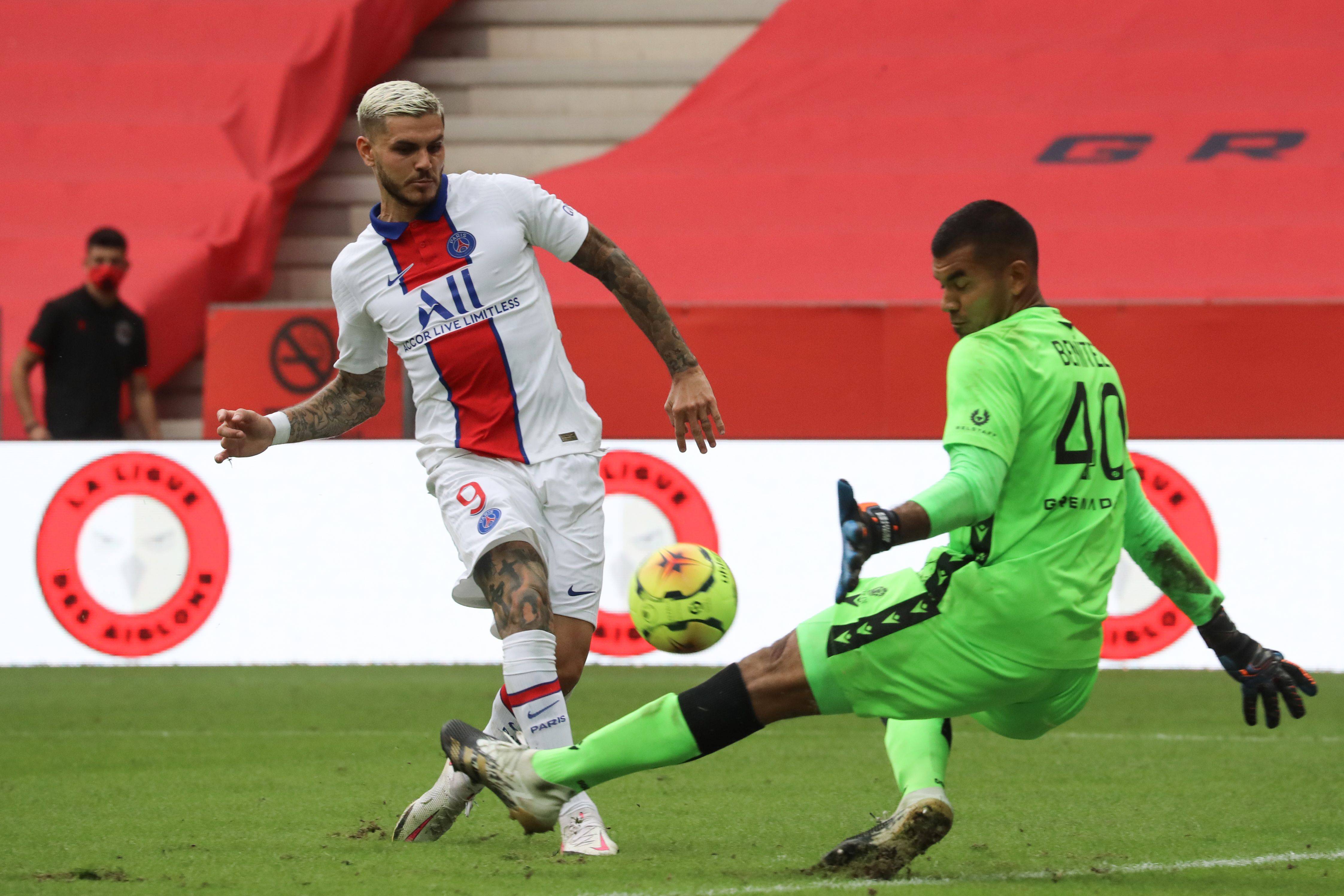 弗赖堡4-3沃尔夫斯堡，格里福点射、舍尔汉特破门（弗赖堡4-3险胜沃尔夫斯堡：格里福点球命中，舍尔汉特破门）