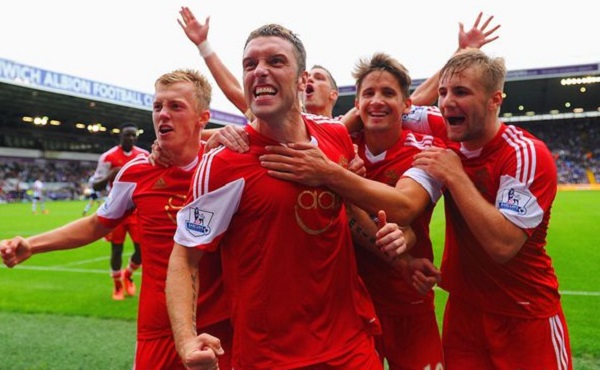 曾单赛季30球，紫百合名宿里加诺退役后重拾老本行当泥瓦匠（单季30球神射手到泥瓦匠：紫百合名宿里加诺退役后重返旧业）