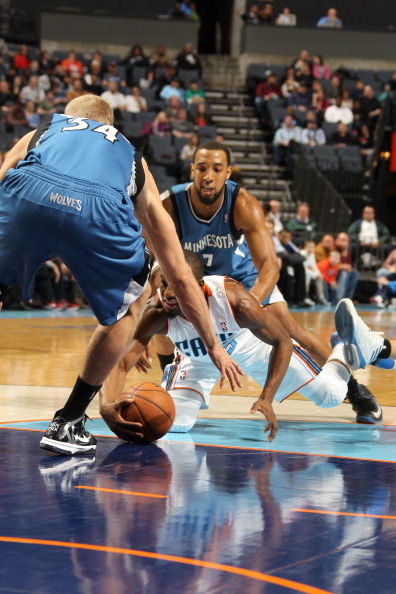 站稳脚跟 站稳脚跟