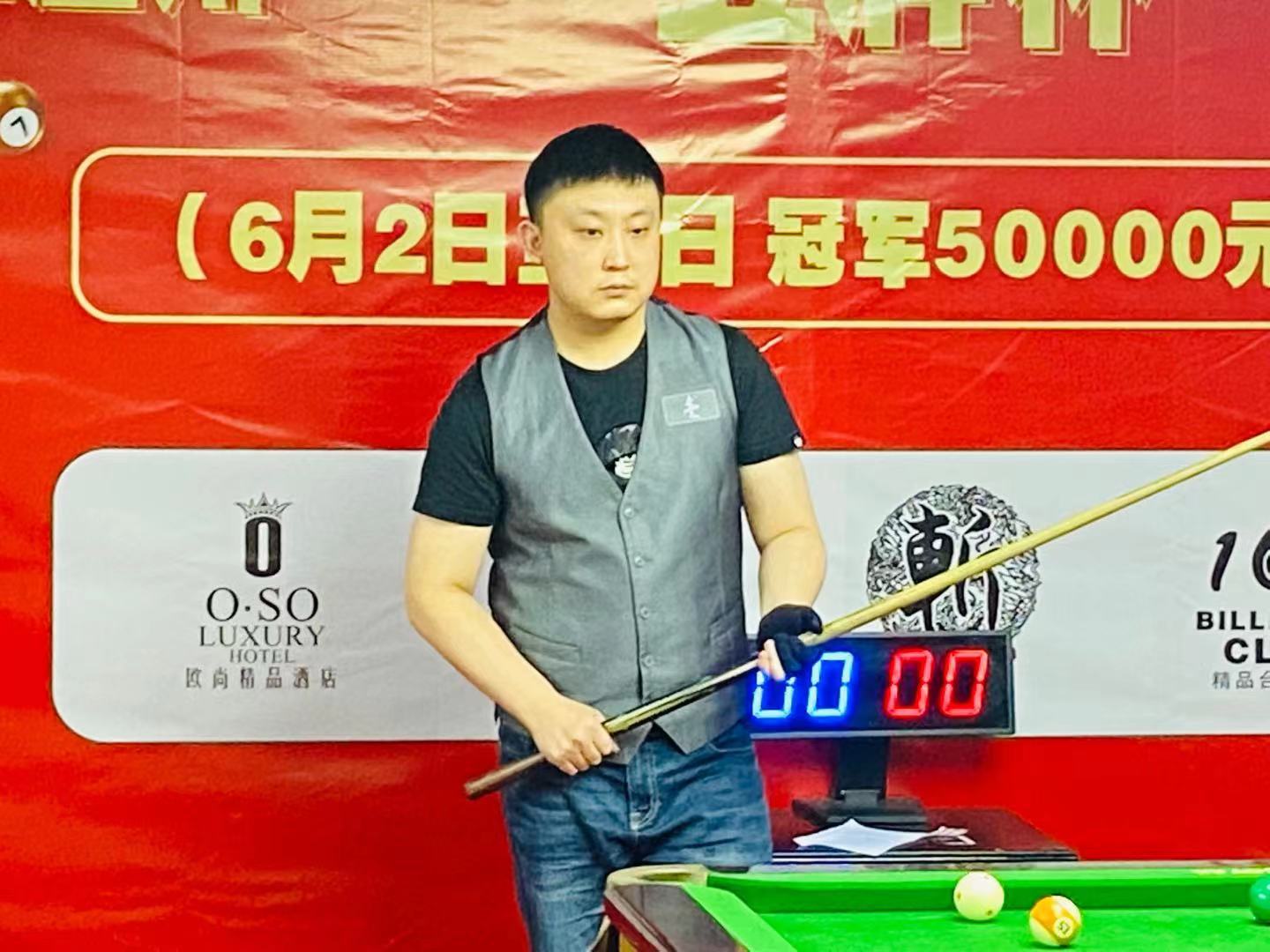 员克里斯坦 员克里斯坦